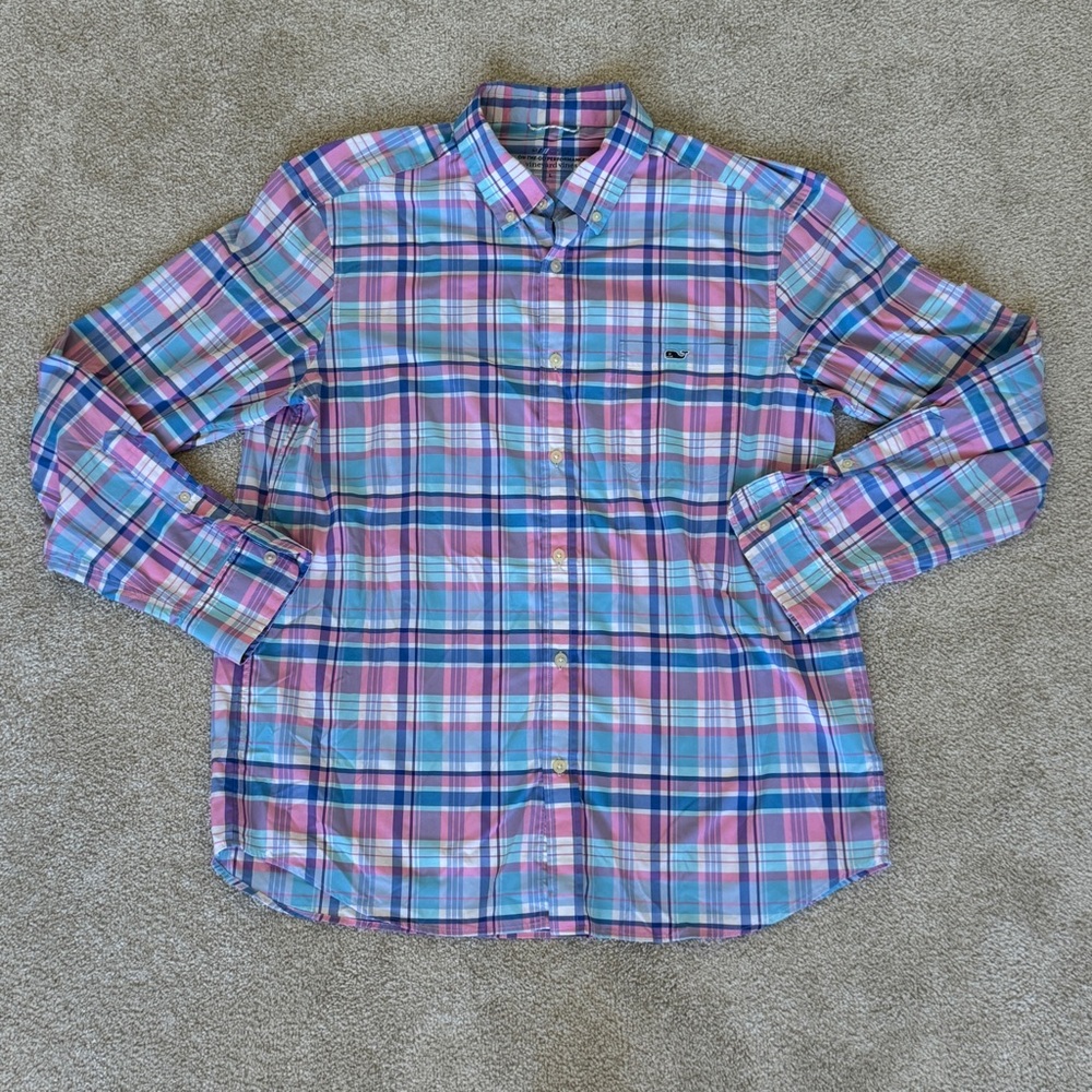 Large “On‎ the Go” Vineyard Vines Patterned Button Down